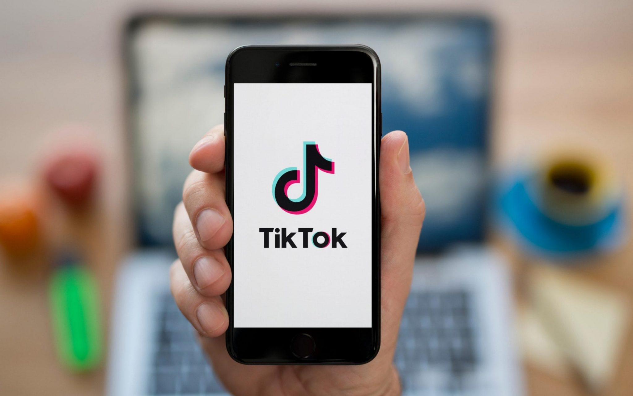 Apple s'offre un compte Tik Tok officiel !